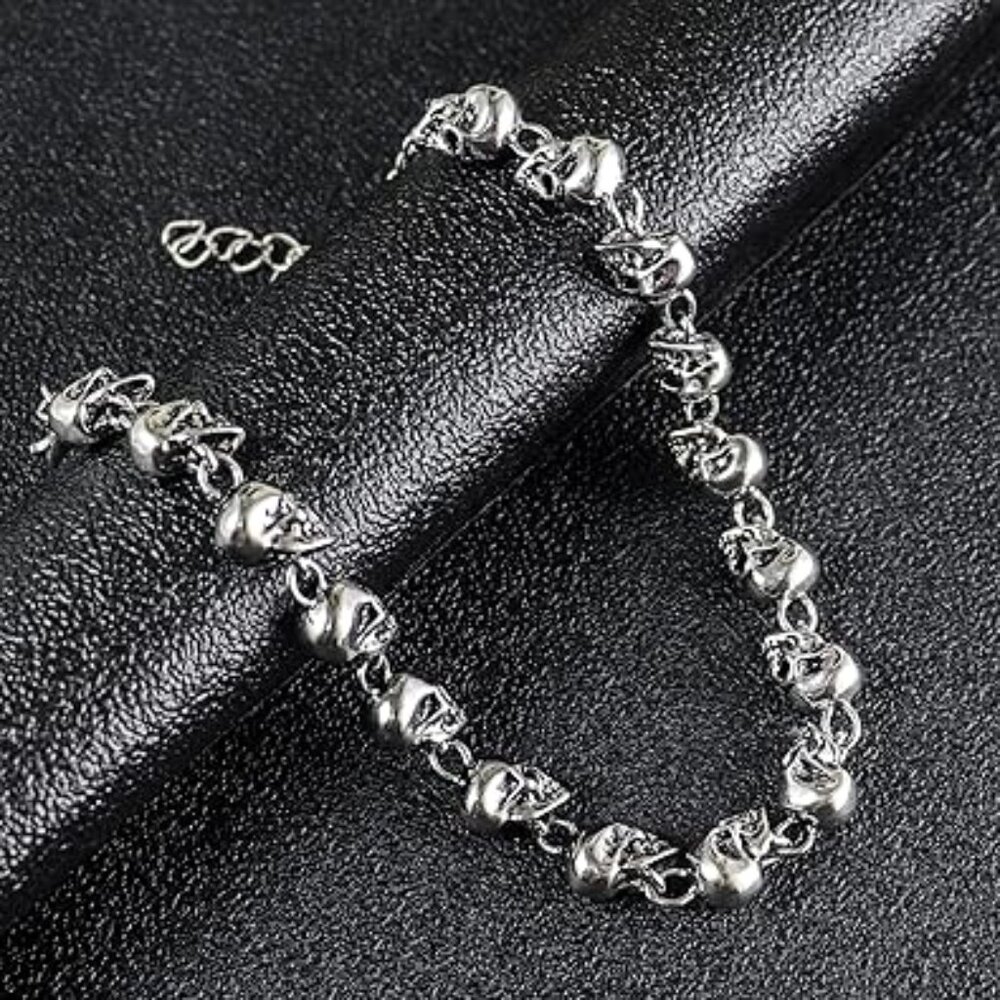 Punk Goth Rock‎ Skull Bracelet Silver Brand New !!